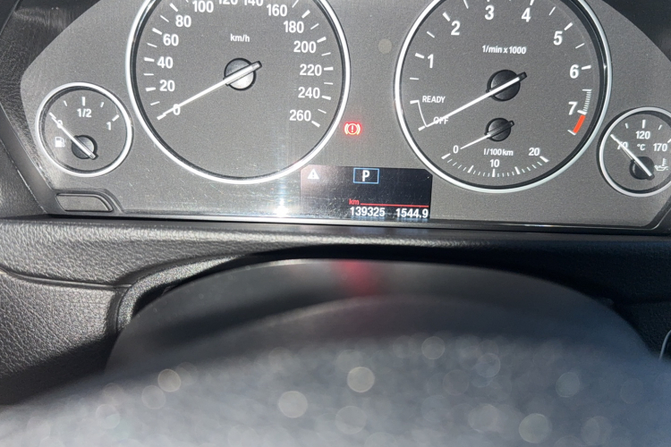 宝马3系 2015款 320Li 时尚型中控内饰15