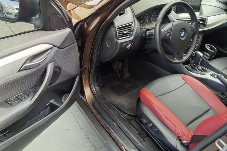 宝马X1 2013款 sDrive18i 时尚型车身外观6008