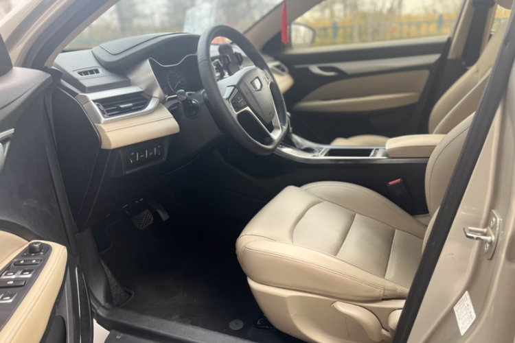 吉利汽车 帝豪 2018款 1.5L CVT豪华型中控内饰7003