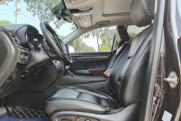 广汽传祺 传祺GS7 2017款 320T 两驱豪华智联型中控内饰7006