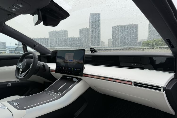 鸿蒙智行 享界S9 2024款 纯电 Ultra 四驱旗舰版中控内饰7008