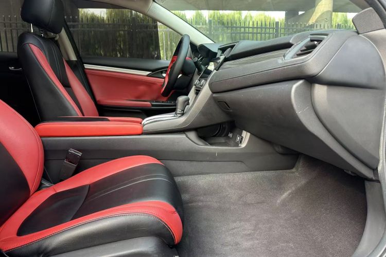 本田 思域 2019款 220TURBO CVT劲动版 国VI中控内饰7009