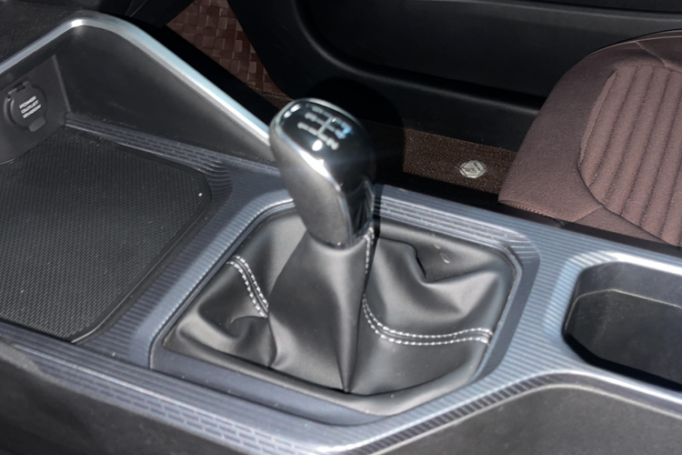 吉利汽车 帝豪 2025款 第4代 1.5L 手动星耀版局部细节18