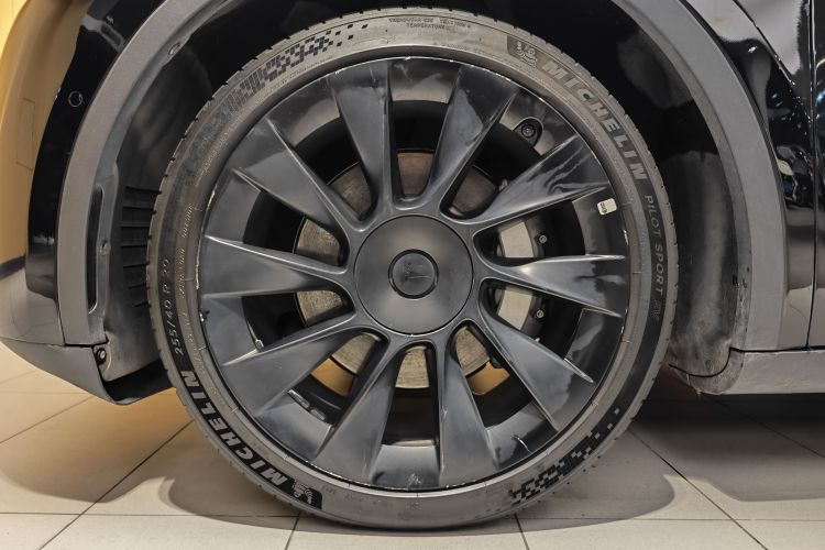 特斯拉 Model Y 2021款 标准续航后驱版车身外观6001