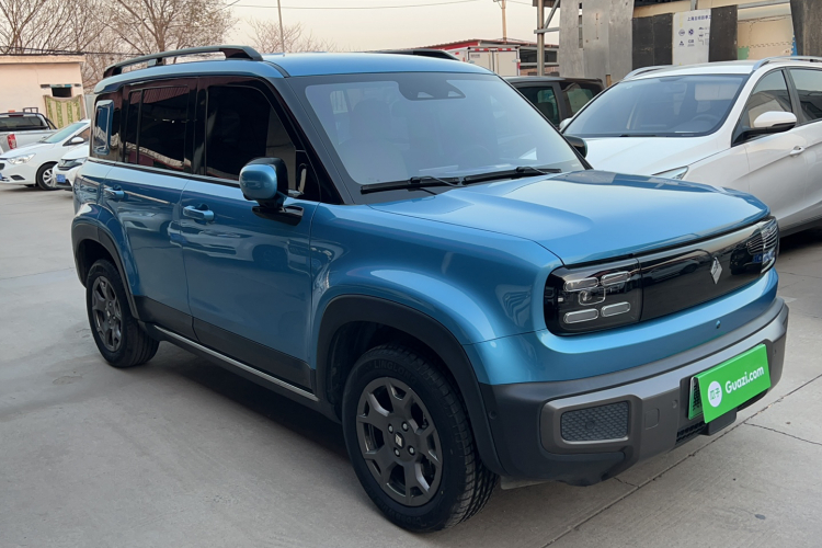 宝骏悦也Plus 2024款 智尊版 4座车身外观6004