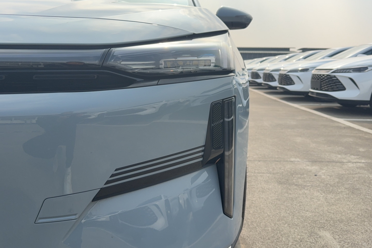 吉利银河 银河L6 2023款 125km 星舰车身外观6009