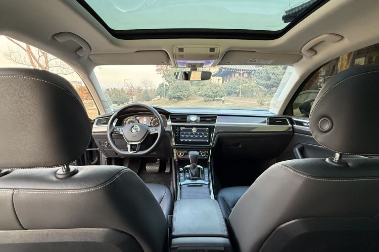 大众 辉昂 2018款 改款 380TSI 两驱商务版中控内饰7001