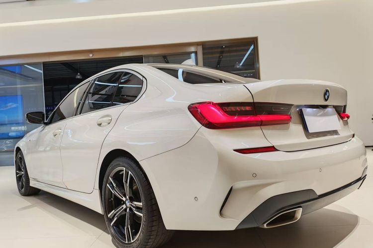 宝马3系 2021款 改款 325i M运动套装车身外观6004