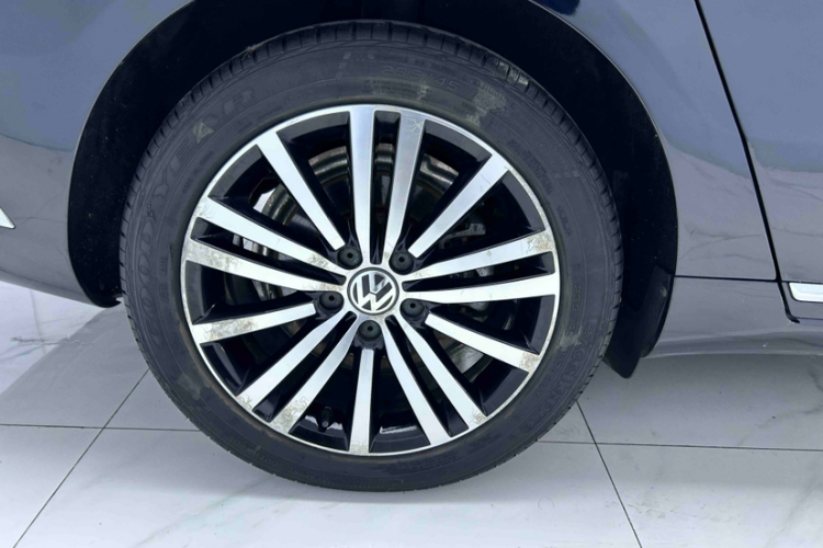 大众 迈腾 2013款 3.0FSI 旗舰型局部细节9003