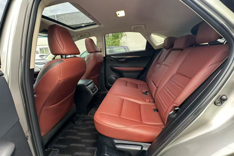 雷克萨斯NX 2015款 200t 全驱 锋尚版中控内饰7001