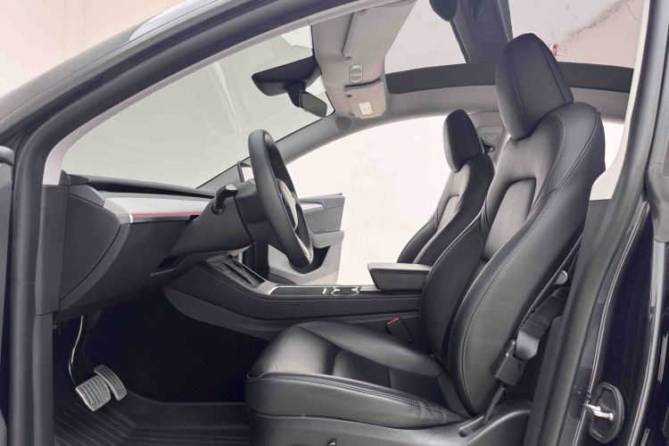 特斯拉 Model Y 2024款 后轮驱动版中控内饰7003