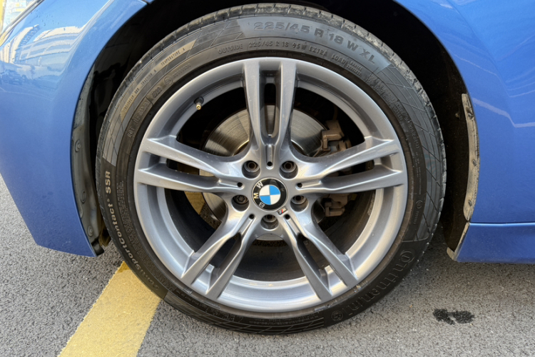 宝马3系 2017款 320Li M运动型车身外观6008