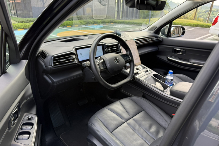 蔚来ES8 2020款 415KM 签名版 六座版局部细节19