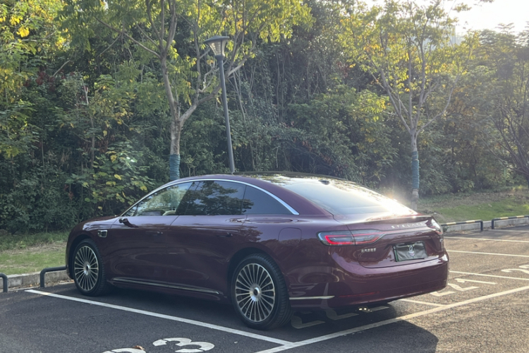 鸿蒙智行 享界S9 2025款 增程 Ultra车身外观6006