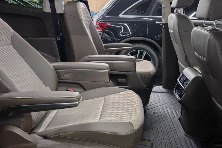 大众 威然 2024款 330TSI 商务版中控内饰7010