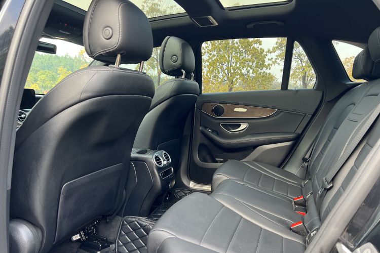 奔驰GLC 2020款 GLC 260 L 4MATIC 豪华型中控内饰7011