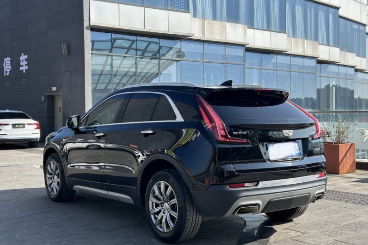 凯迪拉克XT4 2020款 28T 两驱领先型车身外观6001