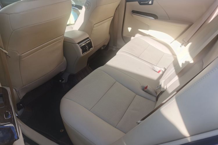 丰田 凯美瑞 2015款 2.0G 领先版中控内饰7007