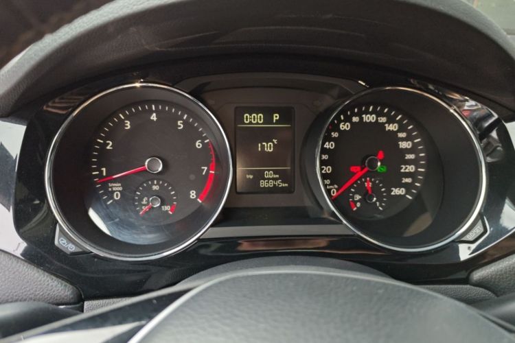 大众 速腾 2015款 230TSI 自动舒适型中控内饰15