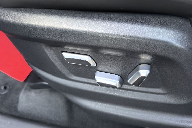 红旗HS7 2019款 3.0T 自动四驱智联旗畅版中控内饰7005