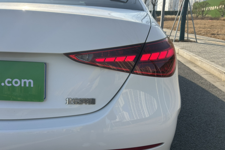 奔驰C级 2023款 C 260 L 运动版车身外观6007