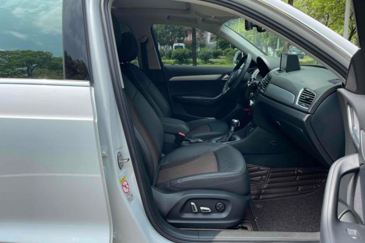 奥迪Q3 2018款 35 TFSI 时尚型典藏版中控内饰7009