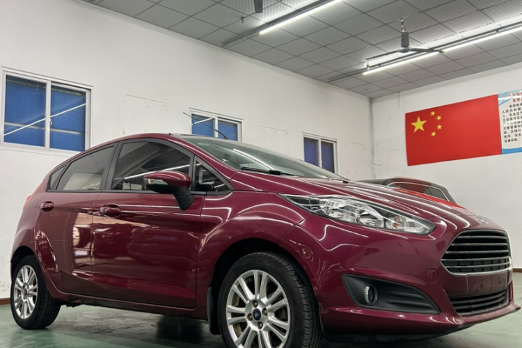 福特 嘉年华 2013款 两厢 1.5L 自动时尚型车身外观6002