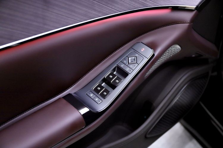 腾势Z9GT 2024款 1100四驱Max首发版中控内饰7002