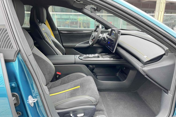 小米汽车 小米SU7 Ultra 2025款 Ultra中控内饰7012