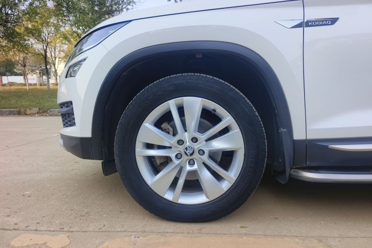 斯柯达 柯迪亚克 2018款 改款 TSI330 5座两驱豪华优享版车身外观6010