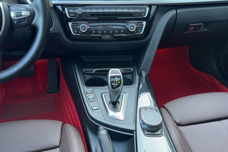 宝马3系 2019款 320Li M运动套装局部细节18