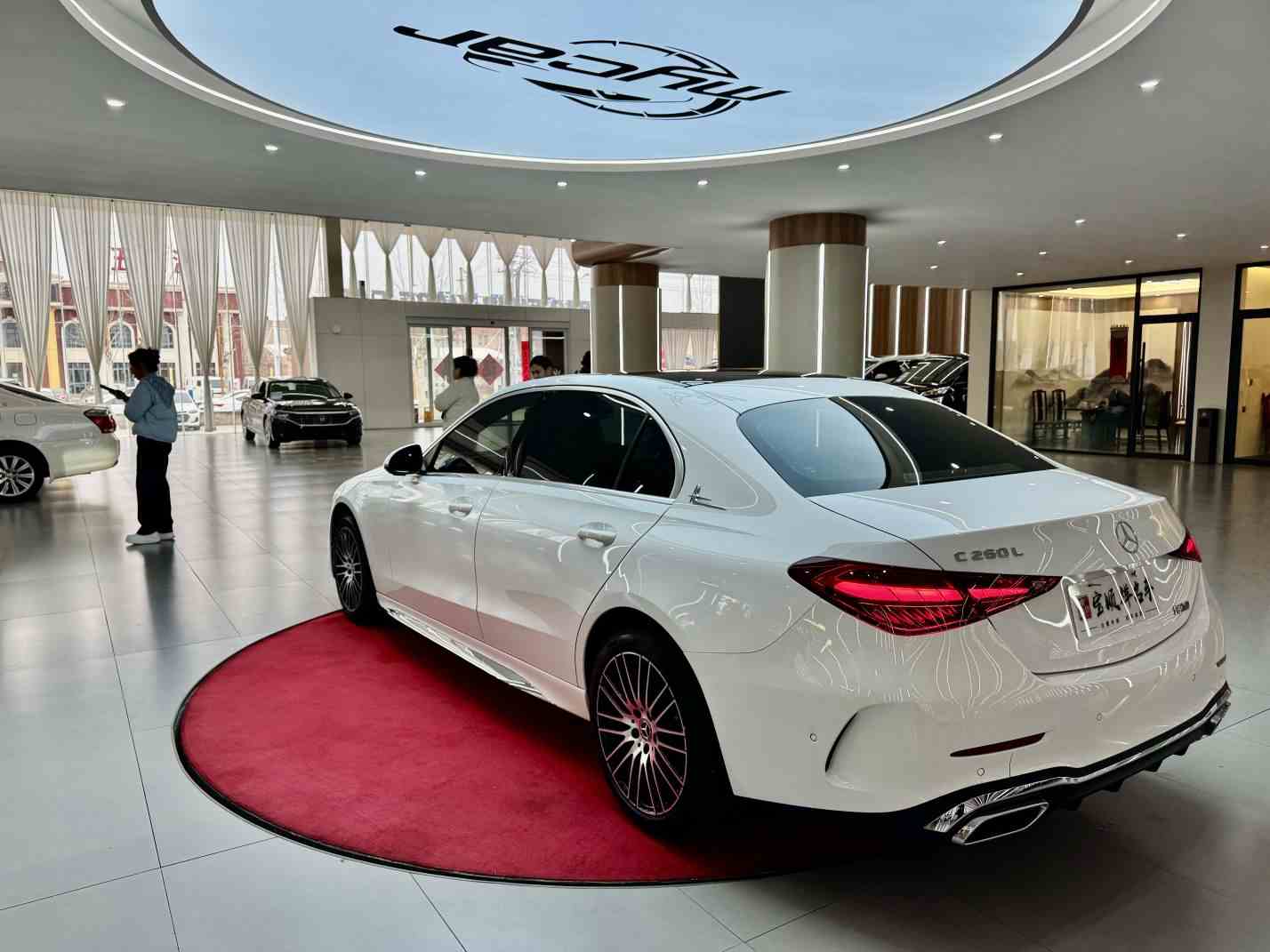 奔驰C级 2024款 改款三 C 260 L 运动版(5)