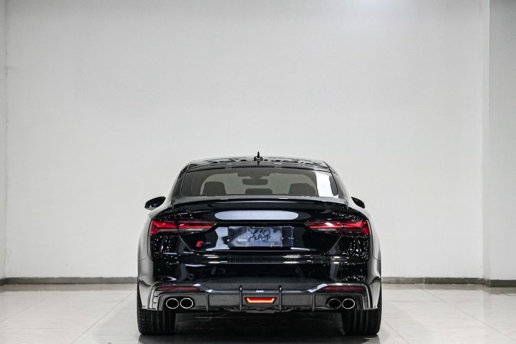 奥迪S5 2023款 S5 3.0T Sportback车身外观6003