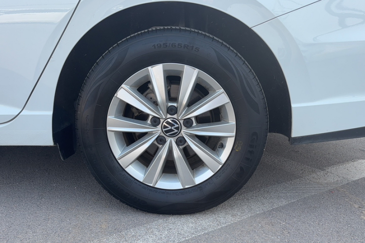 大众 朗逸 2023款 1.5L 自动得逸版车身外观6003