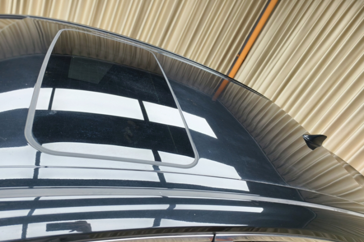 丰田 凯美瑞 2023款 双擎 2.5HGVP 领先版局部细节57