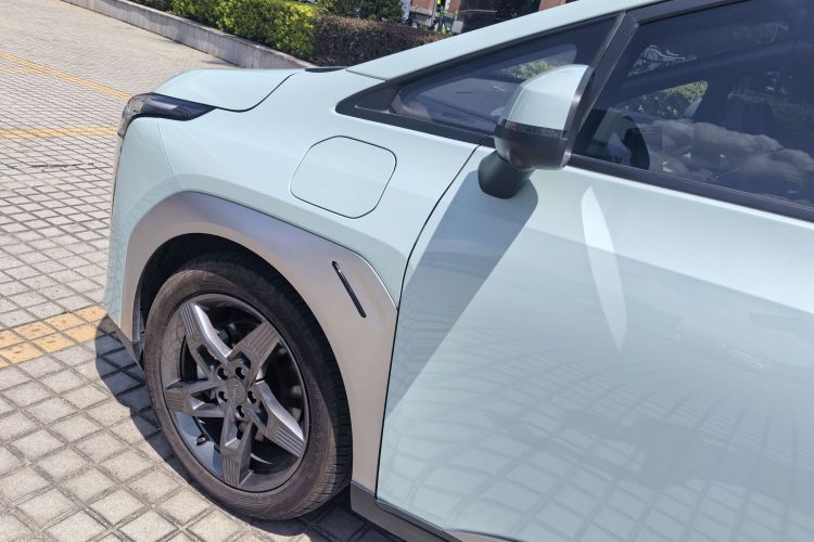 埃安 AION Y 2023款 Plus 510 科技版车身外观6010