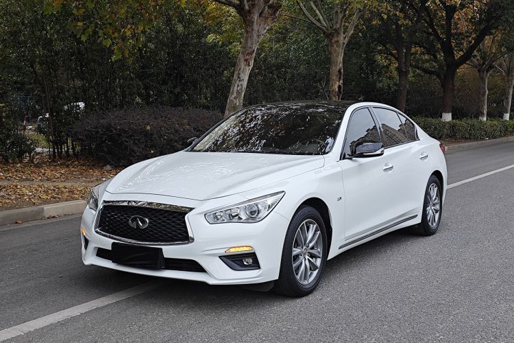 英菲尼迪Q50L 2018款 2.0T 舒适版 国VI车身外观1