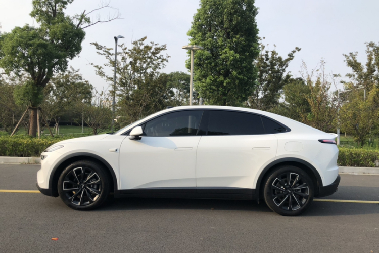 乐道L60 2024款 60kWh 后驱版车身外观6004