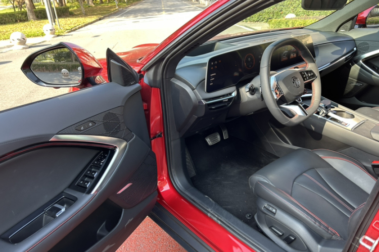 名爵 MG7 2023款 2.0T 自动Trophy+激擎耀世版中控内饰7007