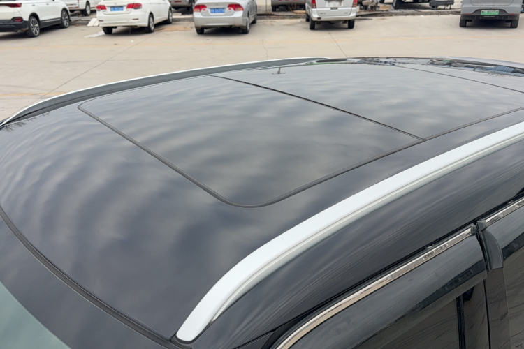 本田UR-V 2017款 370TURBO 四驱尊享版 国V局部细节57