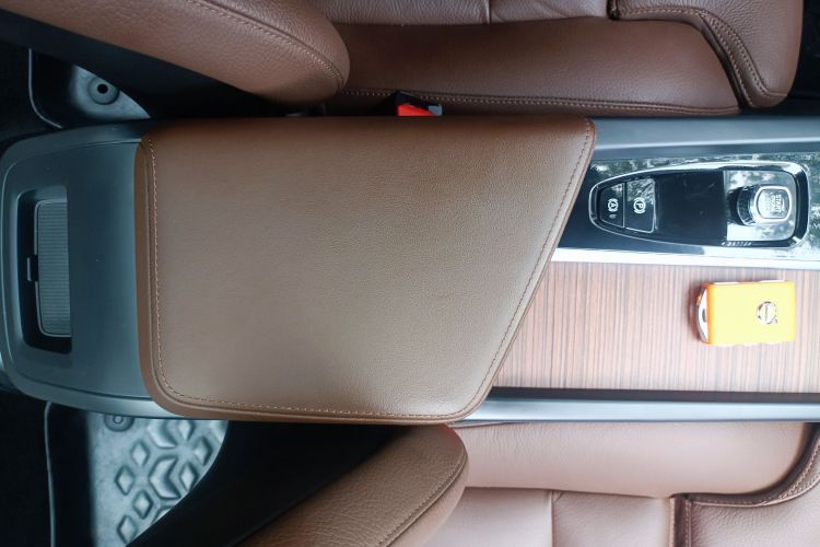 沃尔沃V60 2024款 B5 智远豪华版中控内饰7013