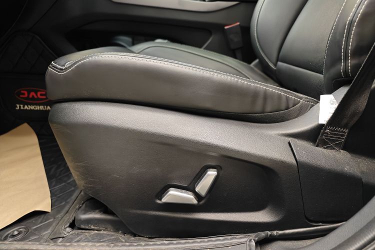 江汽集团 嘉悦X7 2020款 1.5TGDI 自动超越型中控内饰7014