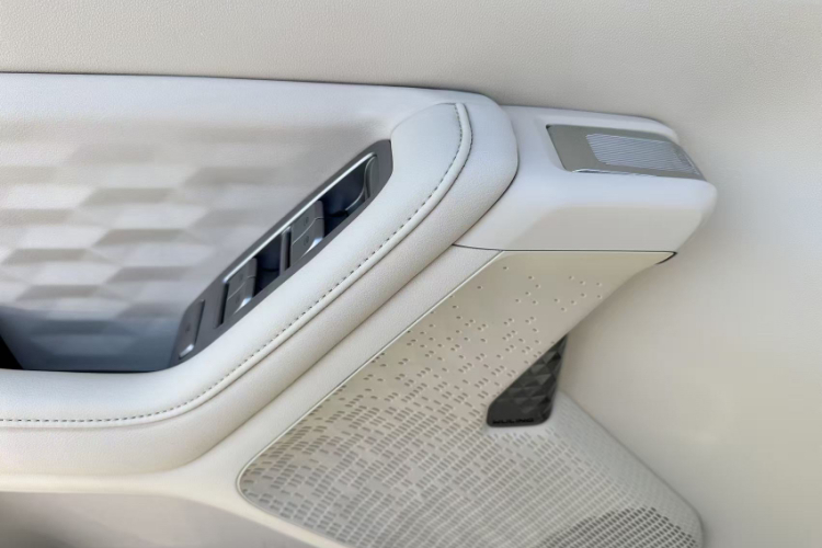 五菱汽车 五菱星云 2023款 2.0L DHT 旗舰版中控内饰7003