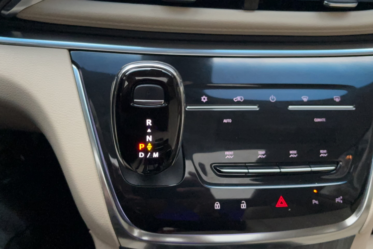 别克GL8 2022款 陆上公务舱 652T 智慧尊贵型局部细节18