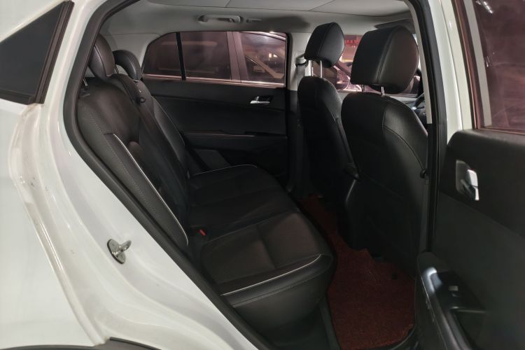 北京现代ix25 2015款 1.6L 自动两驱智能型GLS中控内饰7009