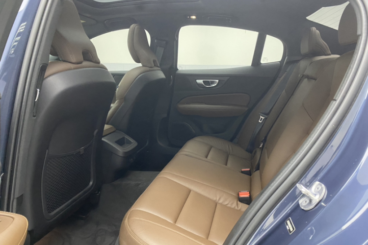 沃尔沃S60 2024款 B4 智远豪华版中控内饰7003