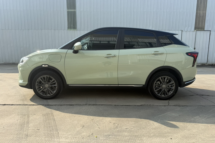 哪吒汽车 哪吒V 2022款 潮 400 Lite车身外观6001