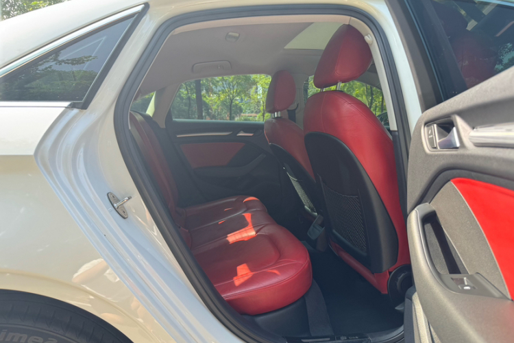 奥迪A3 2016款 Limousine 35 TFSI 领英型中控内饰7006