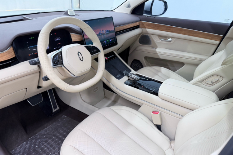 鸿蒙智行 问界M7 2024款 1.5T 后驱Plus版 5座局部细节19