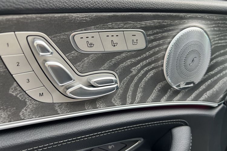 奔驰E级 2021款 E 300 L 运动尊贵型中控内饰7002